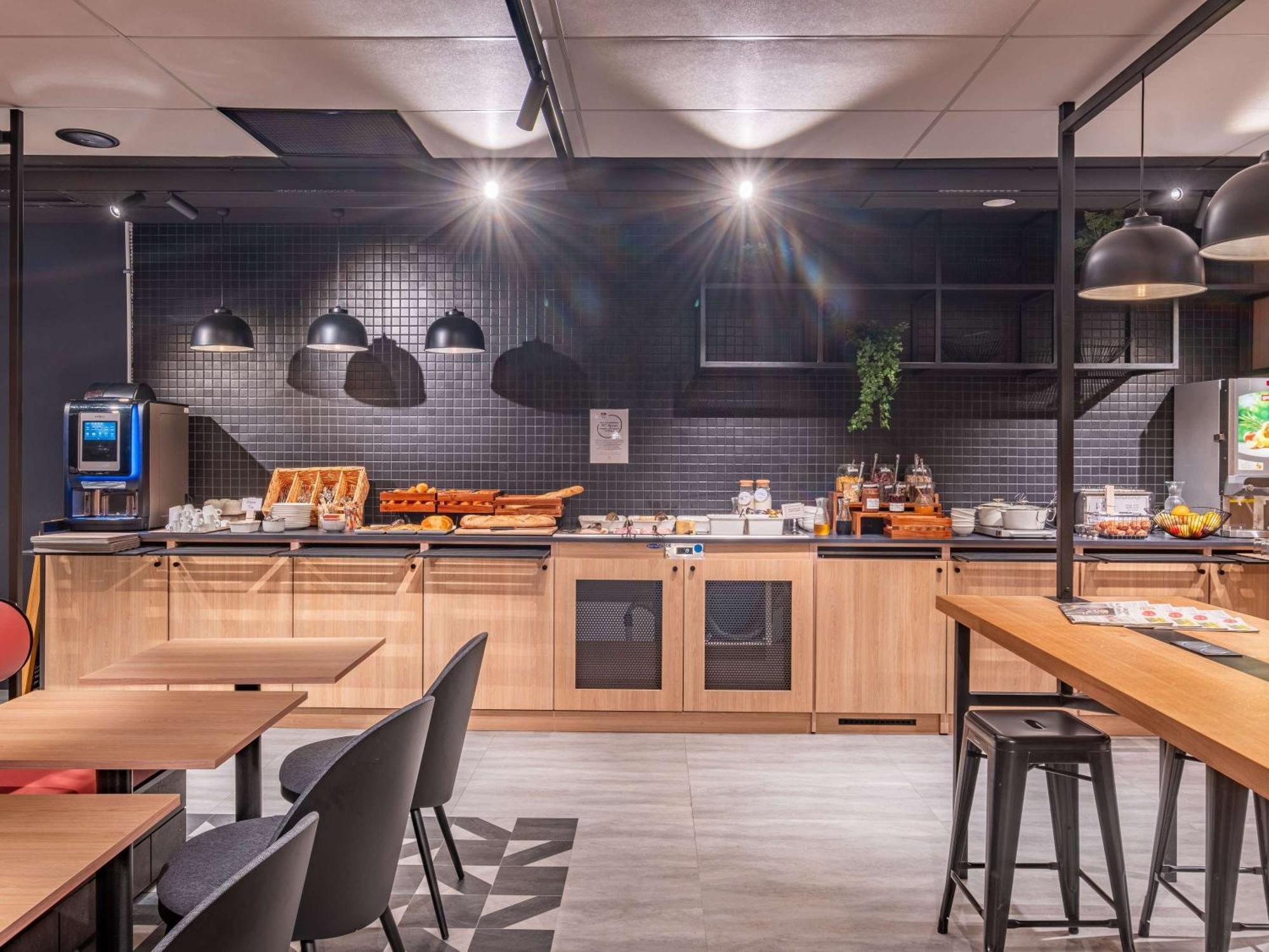 Отель Ibis Nantes Трейер Экстерьер фото