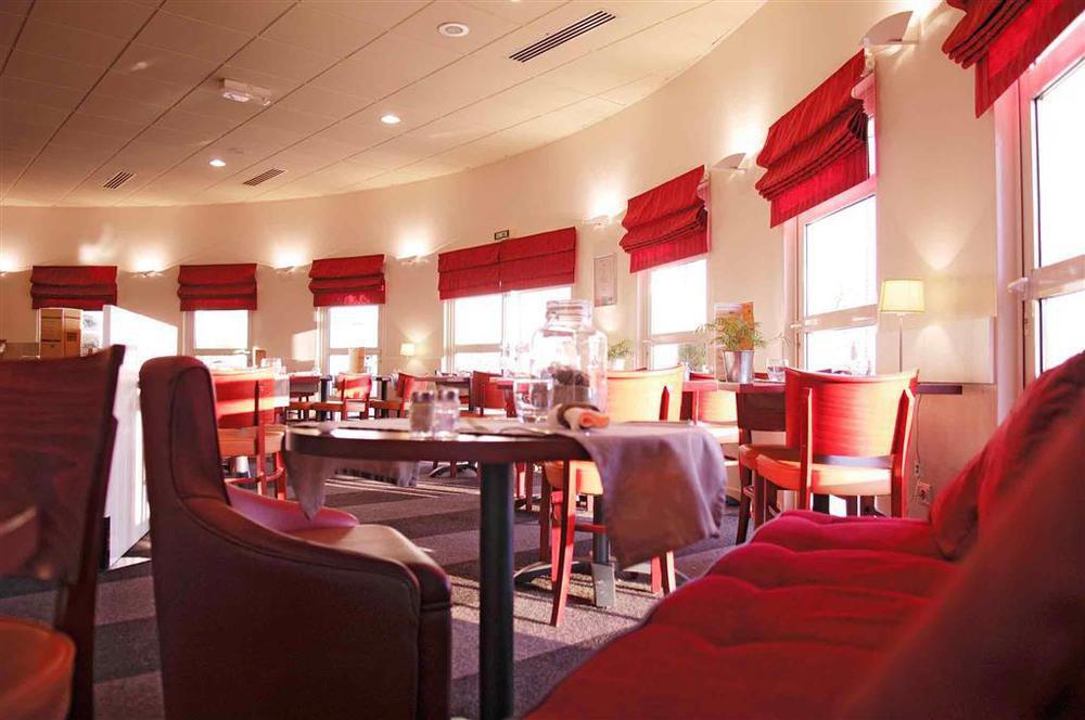 Отель Ibis Nantes Трейер Ресторан фото
